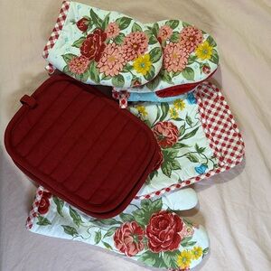 Kitchen Hot Pads set